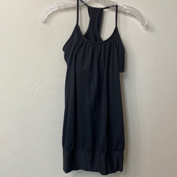 Lululemon black work out top size 4 - Picture 1 of 8